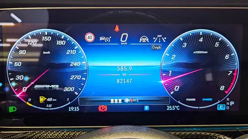 MERCEDES BENZ - G63 AMG - DOUBLE NIGHT PACKAGE - 2025 MODEL - GCC SPECS - 82000KM - GRAY COLOR-3
