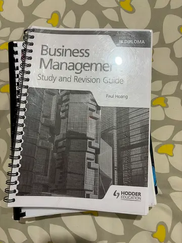 Selling IB Textbooks + Physical/PDF notes + Past Papers  (41/45 scorer) + Graded test papers