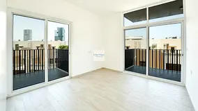 SMART HOME I LAUNDRY AREA I PRIME LOCATION