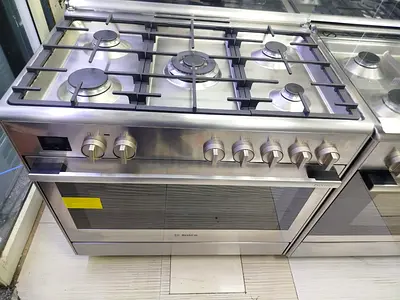Bosch latest model series 8 gass/electric 5 burner top gass oven electric dual fan stove 90x60