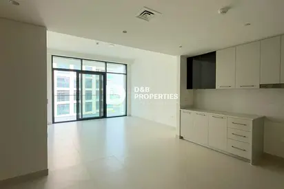 Waterfront Living | Spacious | Community View