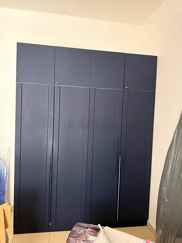 Wardrobe خزانة ملابس