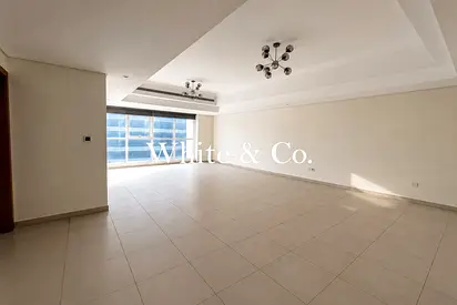 Maids + Storage | Lake View | Unfurnished