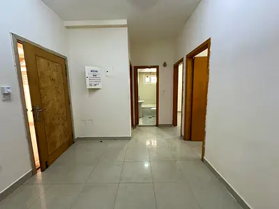 Hote offer 2bhk with balcony close to bus station price 35k