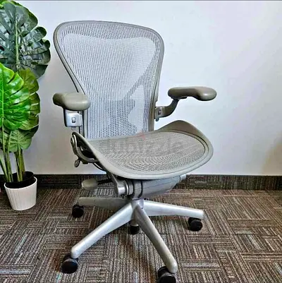 Herman Miller Aeron Office Chair - Size B, Gray, Good Condition