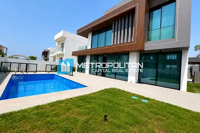 Villa Moana |Vacant 5BR+M |Private Pool |Brand New