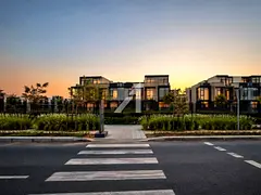Single Row | Park & Pool View | Brand New
