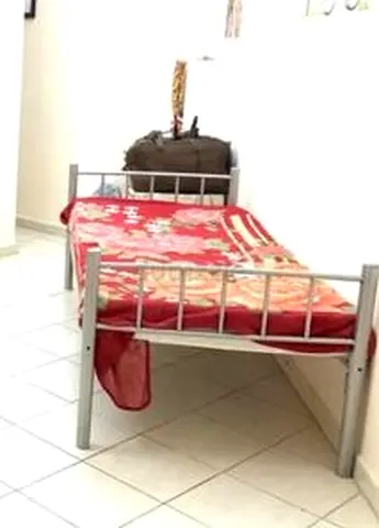 Single Metal Bed Frame in Good Condition