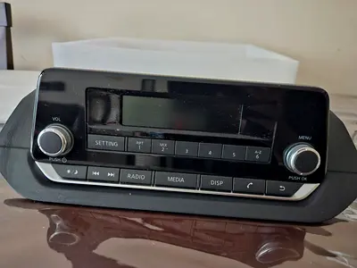 Nissan Xtrail Original Stereo Head Unit - Radio & Media Controls