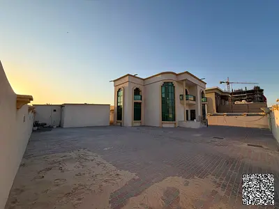 للبيع  فيلا تجارية بموقع استراتيجي على شارع مكة – الروضة 2، عجمان
