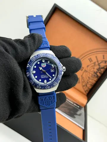 TAG HEUER formula 1 mens quartz watch