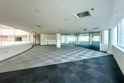 Fully Fitted | 5 Parking Spaces | Unfurnished