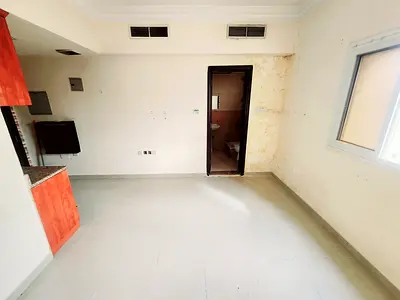 Separate kitchen studio only family 20k in sharjah Muwailah