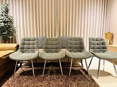 Set of 4 Dining Chairs with Quilted Back