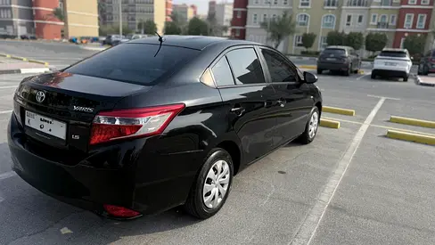 2015 Toyota YARIS — фото 3