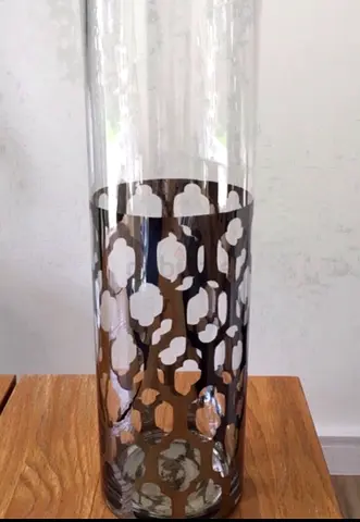 Glass vase