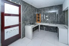 Room available for rent  Jumeriah 1 only fr ladies