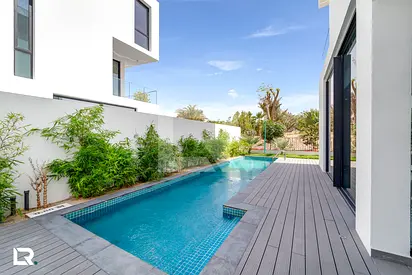 ** Prime Location | Lagoon View | 5 Bedrooms **