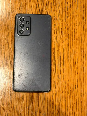 Used Samsung smartphone with quad camera - good working condition