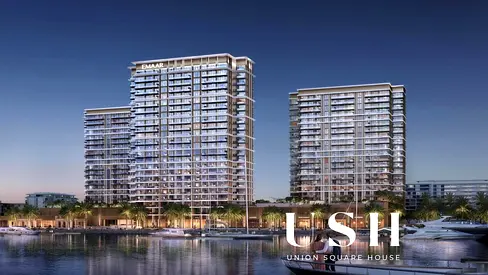 Waterfront Living | Excellent Layout | High ROI
