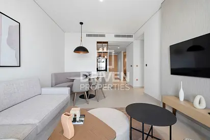 Direct Access to the Mall | Furnished | Brand New