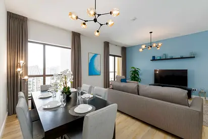 Chic JBR 2BR w/ Pool and Gym, Marina Views