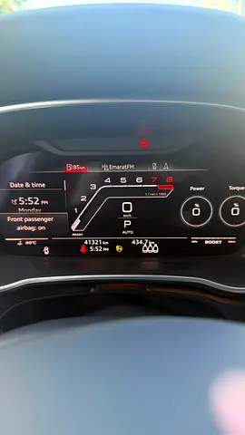 2024 AUDI RS Q3 photo 3