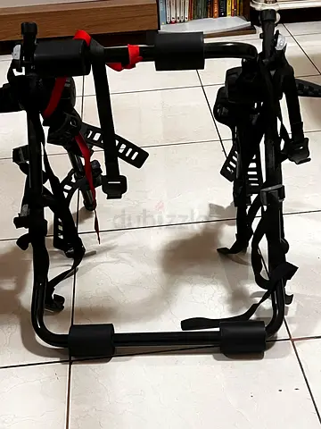 Thule-style 3-bike rear trunk rack (used, excellent condition)