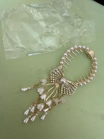 Pearl and Crystal Decorative Hair Comb with Dangle Charms