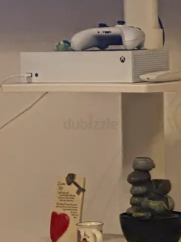 Xbox Series S console with controller - perfect condition not used