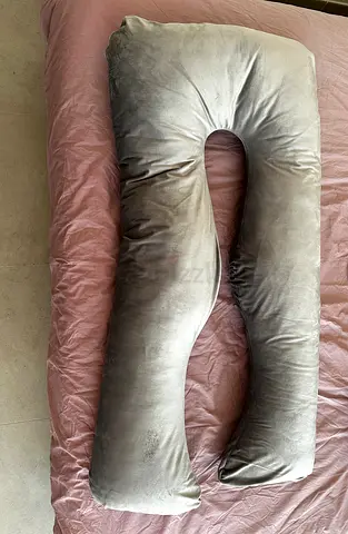 Pregnancy pillow
