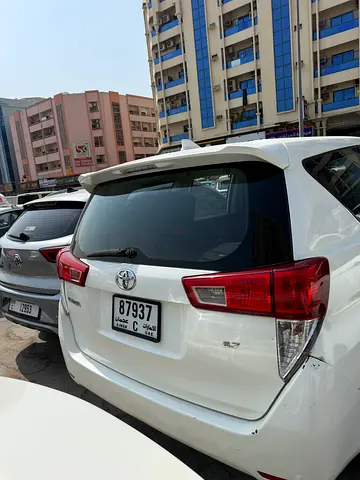 Toyota INNOVA 2018