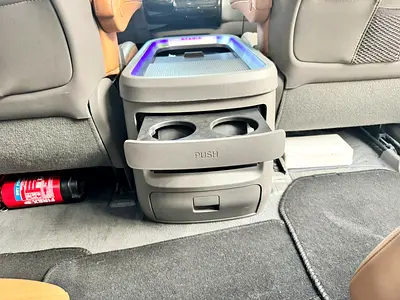 2023 Hyundai STARIA photo 16