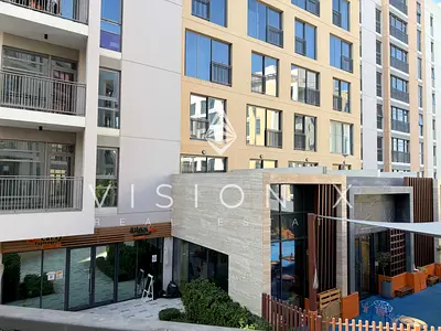 Sophisticated 2-Bedroom | Well-Maintained | Immediate Entry