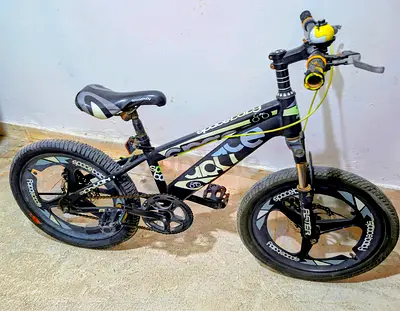 Kids/Teen 20" Alloy Wheel BMX-Style Bike - Good Condition ( can be delivered inside Abu Dhabi)