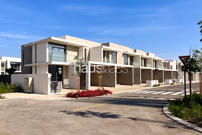 Family Community | Single Row | Close to Pool