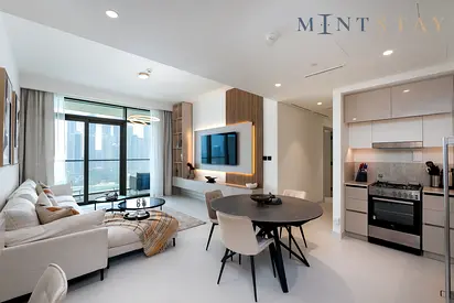 Modern 2BR Emaar Beachfront w/ Pvt Beach Access
