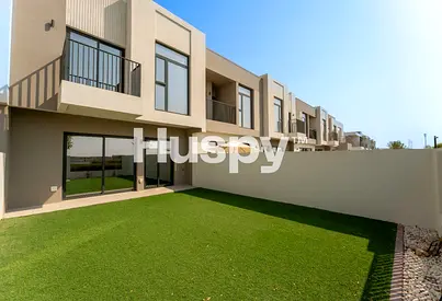 Single Row | Vacant | Landscaped