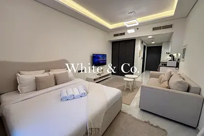 FULLY FURNISHED | OPEN LAYOUT | 12 CHEQUES