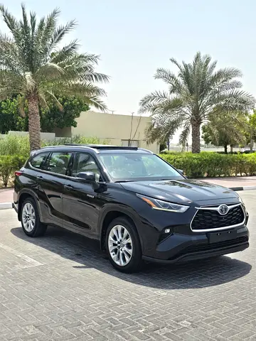 تويوتا هايلاندر هايبرد 2023