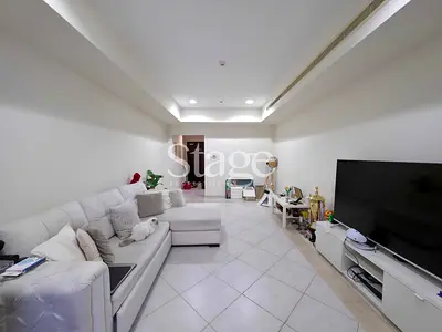 SPACIOUS 1BR | ELEGANT | PRIME MARINA LOCATION