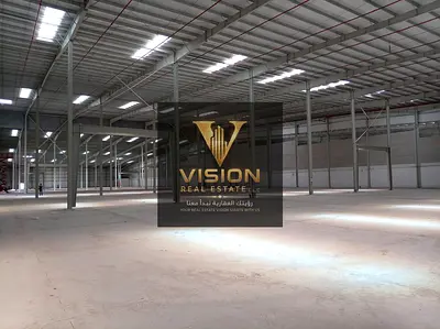 🏭 مستودع ضخم للإيجار – 90,000 قدم²