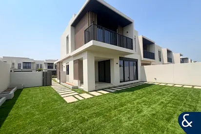 4 Bed | Vacant | Corner Unit | Brand New