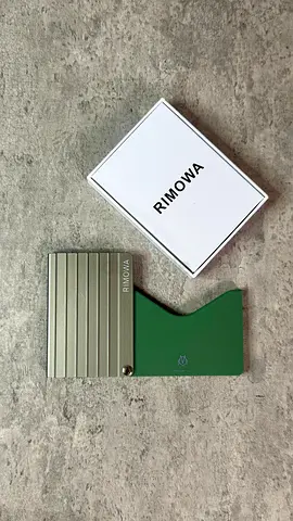 Stylish Gift Set: Designer Card Holder