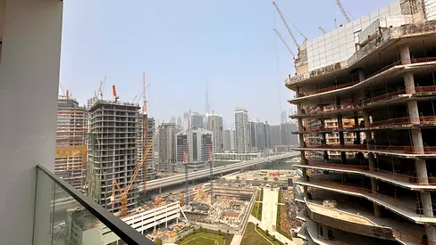 Mid Floor | Burj View | Unfurnished