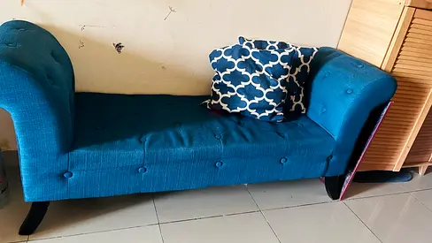 Teal upholstered chaise lounge / small sofa in good condition