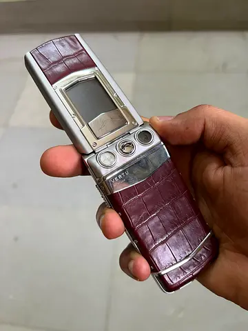 Preowned Vertu Constellation Ayxta Flip Brown alligator keypad mobile phone