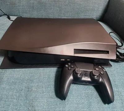 Playstation Disc (Black Edition) with original controller