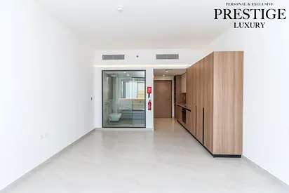 Brand New| Stylish Bathroom| Modern Kitchen| 6 chq