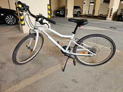 Riverside white kids/teen cruiser bike - good condition